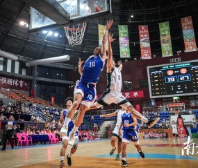 宝威体育平台-包含精彩篮球赛事震撼赛场，现场气氛火爆的词条